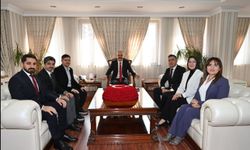 Sağlıkçılardan Vali Canalp’e 14 Mart Tıp Bayramı Ziyareti