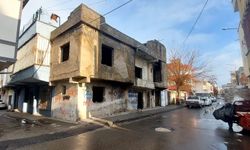 Metruk Yapıların Yıkımı Sürüyor