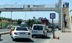 Üst Geçitten Beton Zemine Düştü