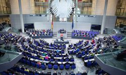 Almanya'dan Rusya'ya Siber Saldırı Suçlaması: 300 Siyasetçinin Telefonu Hacklendi