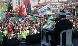 Mevlid-i Nebi mitingi İstanbul'da yoğun bir katılımla başladı