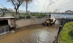 İluh Deresinde Temizlik Çalışması