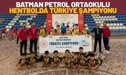 Batman Petrol Ortaokulu Hentbolda Türkiye Şampiyonu