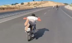 Akrobatik hareketlerle trafiği tehlikeye atan motosiklet sürücülerine ceza