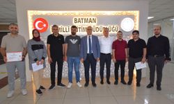 İl Milli Eğitim Müdürü Yaşar Ciğer’den Özel Büro Personeline Başarı Belgesi
