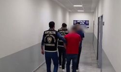 Karşılıksız çekle dolandırıcılık yapan 4 şüpheli tutuklandı