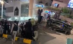 Kontrolden çıkan araç camiye daldı: 2 ölü, 30 yaralı