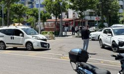 Valilik Önünde Trafik Kazası: Maddi Hasar Oluştu