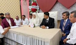 Genç Çiftin Nikâhını Kıyan Başkan Özhan: "Hz. Ali ve Hz. Fatıma'nın Aile Hayatını Rehber Edinin"