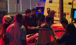 İstanbul'da hafriyat kamyonu ile otomobil çarpıştı: 4 yaralı