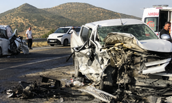 Gercüş’te Kafa Kafaya Çarpışma: 7 Yaralı