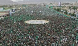 Bi milyonan kesan li Yemenê jidayikbûna Pêxember pîroz kirin