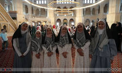 Peyamên hestiyar ji keçên ciwan ên li Edeneyê ku dest bi serpoşê kirine