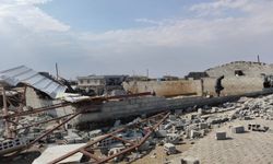 Diyarbakır'da şiddetli rüzgar ahırın çatısını uçurdu, 2 çocuk yaralandı