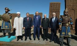 Yapıcıoğlu,  Ahlat'taki Malazgirt Zaferi Programına Katıldı