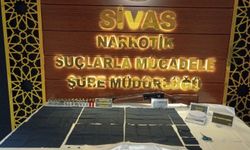 Sivas'ta uyuşturucu operasyonunda 3 şüpheli tutuklandı