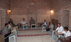 Dîwana Melayê Cizîrî li Medrese ya Sor tê şerhkirin