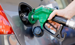 Benzine 3,20 lira zam pompa fiyatlarına yansıdı