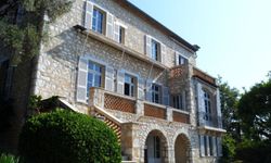 Fransa'da bir müzede sanat eserleri çalındı