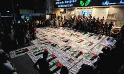 Gazze'de enkazdan çıkarılan 105 şehidin naaşının defnedilmesi için hazırlık yapılıyor