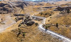 Hasankeyf’in Çardaklı Köyünde 6 Kilometrelik Yeni Yol Çalışması