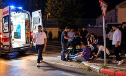 Malatya'da transit minibüs ağaca çarptı: 2 yaralı