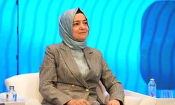 Fatma Betül Sayan Kaya AK Parti üyeliğinden de istifa etti