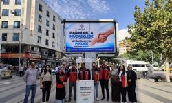 Gülistan Caddesi’nde Esnaf ve Vatandaşlara Bağımlılıkla Mücadele Tanıtımı