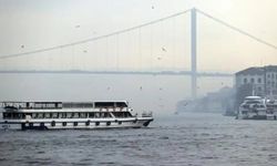 İstanbul Boğazı'nda gemi trafiği geçici olarak askıya alındı