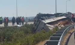 Manisa'da tur otobüsü ile çekici çarpıştı: 11 kişi hayatını kaybetti, 27 yaralı