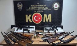 Sakarya'da silah ve uyuşturucu operasyonu: 6 gözaltı