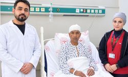 Şanlıurfa'da 60 yaşındaki kadının beynindeki 10 santimetrelik kitle çıkarıldı