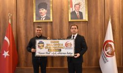 Sason Balının 1 Kilosu 400 Bin TL’ye Satılmıştı! Satış Bedeli Üreticilere Teslim Edildi