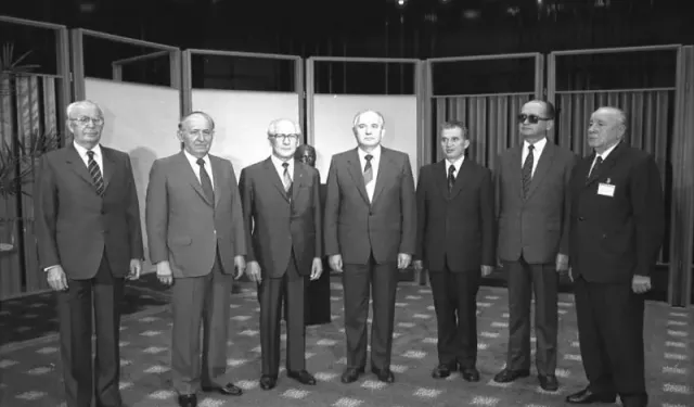 SSCB için demir perde tabirini ilk kullanan devlet adamı hangisidir?