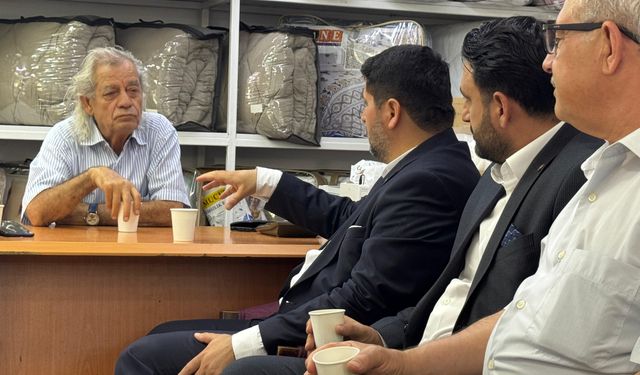 HÜDA PAR Antalya İl Teşkilatından, bayram öncesi giyimci esnafına ziyaret