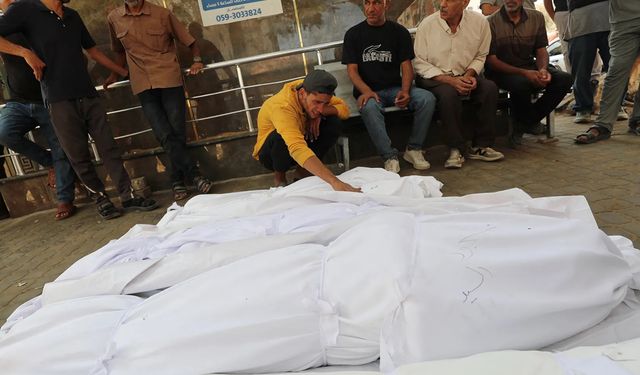 Gazze'de can kaybı 54 bin 772'ye yükseldi