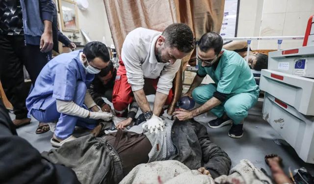 Gazze'de sağlık sistemi çöküyor: Sağlık ekipleri tükenme noktasına geldi