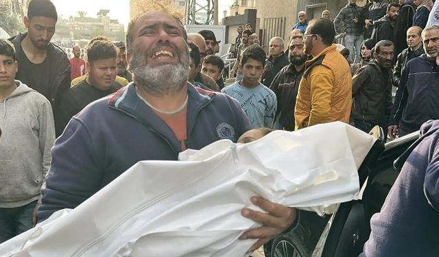 Gazze'de şehit sayısı 55 bin 400'ü aştı