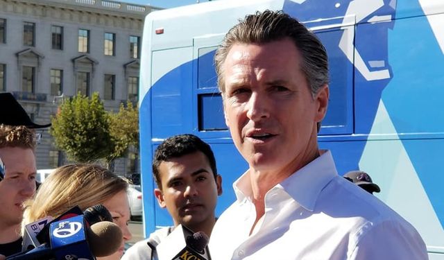 Kaliforniya Valisi Los Angeles'taki askerlere karşı acil durum davası açtı