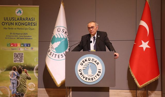 Prof. Dr. Tarhan: Anne babayla oynayan çocuklarda gelişme hızlanıyor
