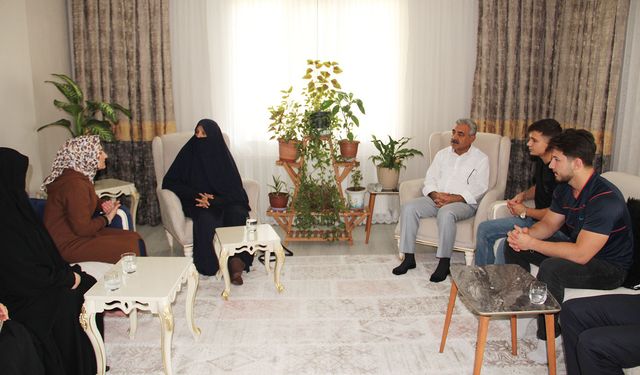 HÜDA PAR'dan oğlunu uyuşturucuya kurban veren acılı anneye ziyaret