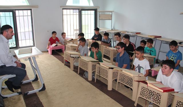Batmanlı çocuklar: Camide hem öğreniyoruz hem eğleniyoruz