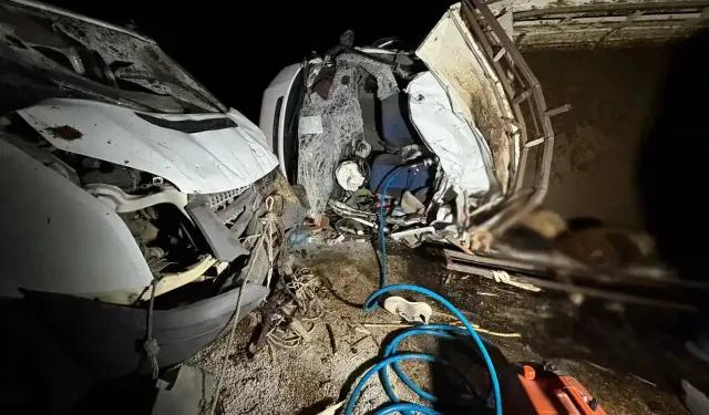 Li Dîyarbekirê qezayê trafîkê: 2 mirî, 14 ajal telifîn