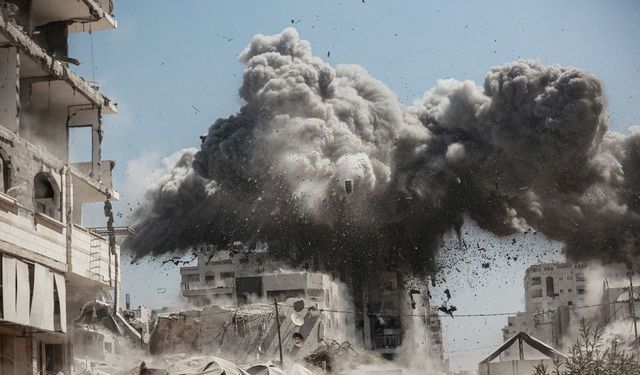 Gazze alevler içinde: İşgalciler gece boyunca sivilleri hedef aldı