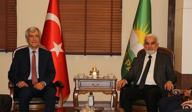 Kürdistan Sosyalist Partisi'nden HÜDA PAR'a ziyaret