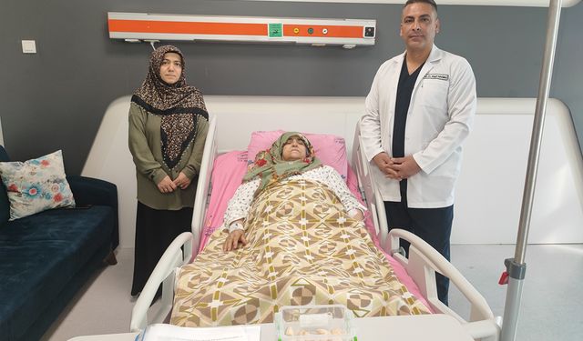 Dizinde 24 adet taşlaşmış tümörle 15 yıldır yaşayan hasta sağlığına kavuştu