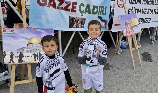 Mahalle sakinlerinden Gazzeli çocuklara anlamlı destek