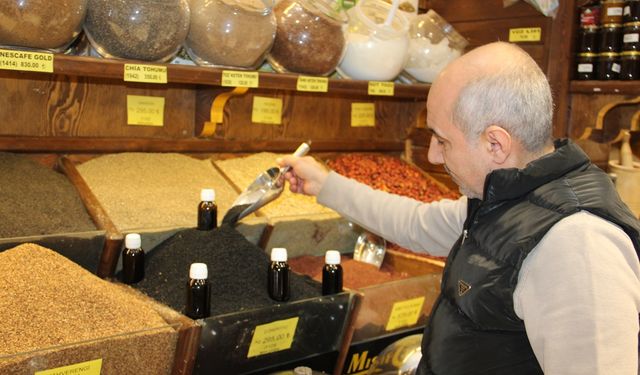 Batman'da havaların soğumasıyla taze sıkım çörek otu yağına yoğun ilgi