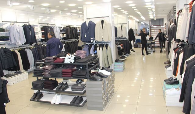 Batmanlı giyimciler soğuk hava bekleyişinde: Kış gelmedi, satışlar durdu