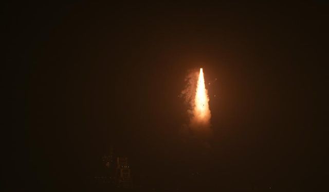 Çin yeni test uydularını fırlattı